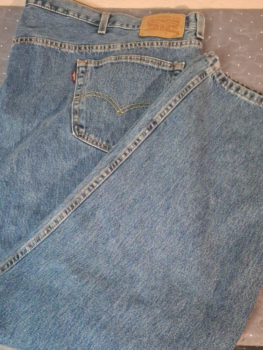 Levi's 550 Men's Blue Jeans size 52 x 32
